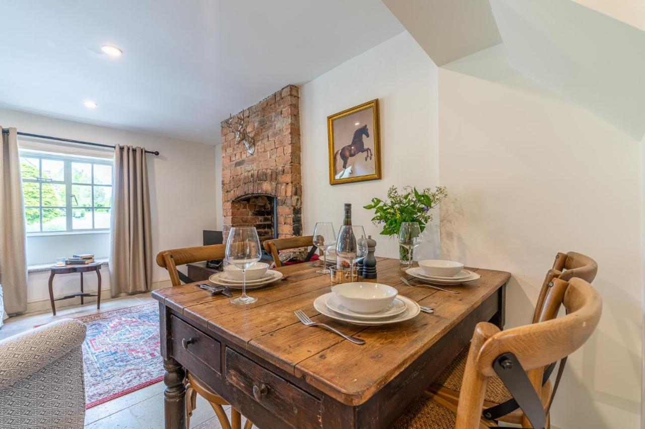 Poppy Cottage Broadwell  エクステリア 写真